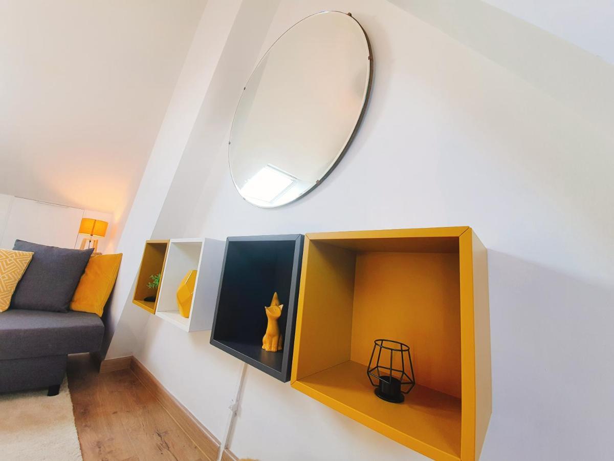 Yellow Studio Mons Exterior photo